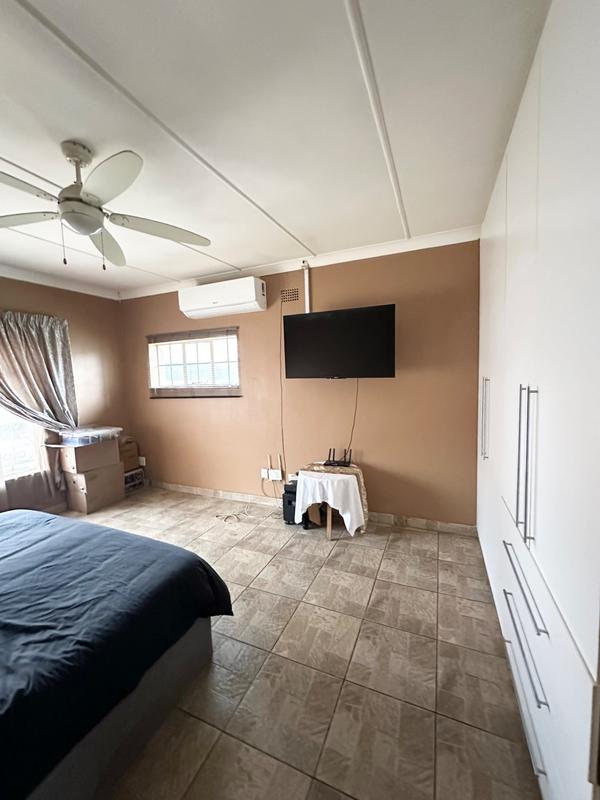 5 Bedroom Property for Sale in Selcourt Gauteng