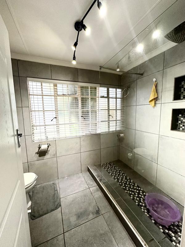 5 Bedroom Property for Sale in Selcourt Gauteng