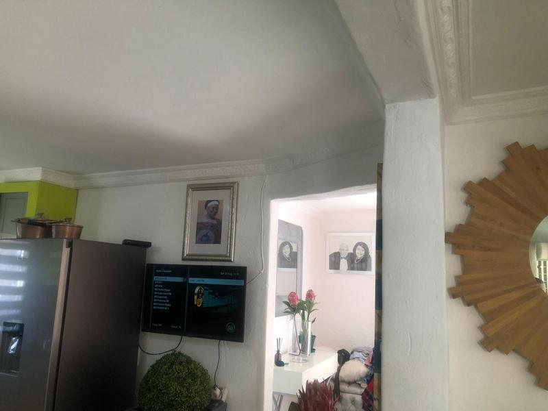 1 Bedroom Property for Sale in Bram Fischerville Gauteng