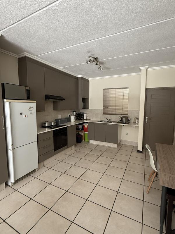To Let 2 Bedroom Property for Rent in Bryanston Gauteng