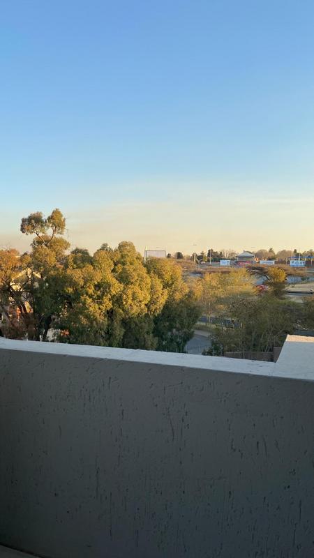 To Let 1 Bedroom Property for Rent in Bryanston Gauteng