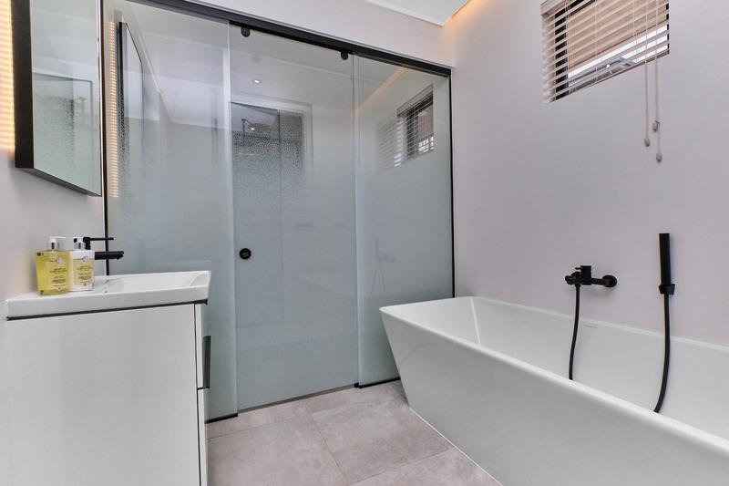 1 Bedroom Property for Sale in Hyde Park Gauteng