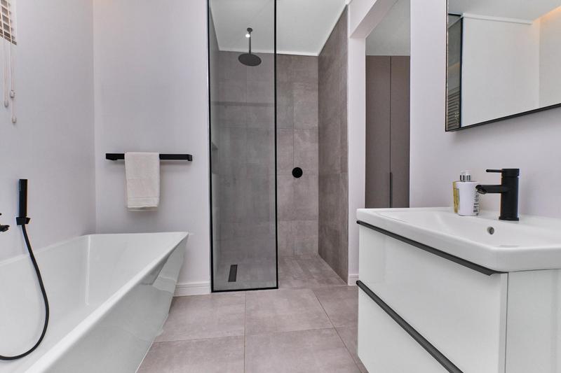 1 Bedroom Property for Sale in Hyde Park Gauteng