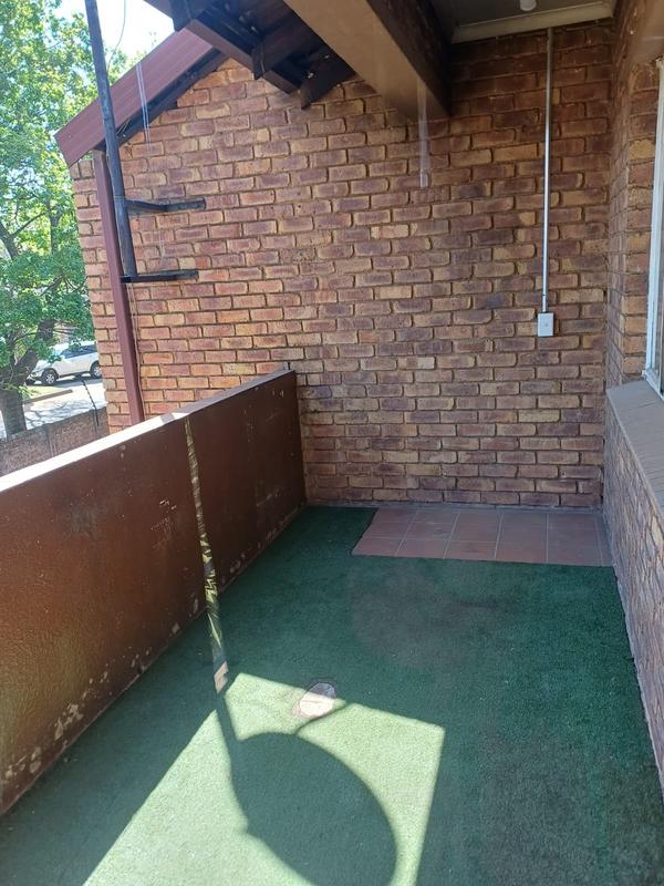 2 Bedroom Property for Sale in Ravensklip Gauteng