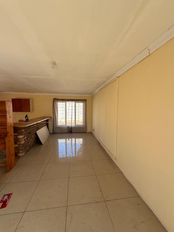 6 Bedroom Property for Sale in Heuweloord Gauteng