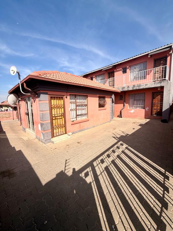 11 Bedroom Property for Sale in Olievenhoutbosch Gauteng