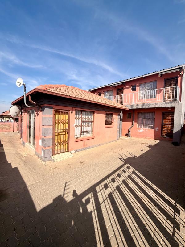 11 Bedroom Property for Sale in Olievenhoutbosch Gauteng