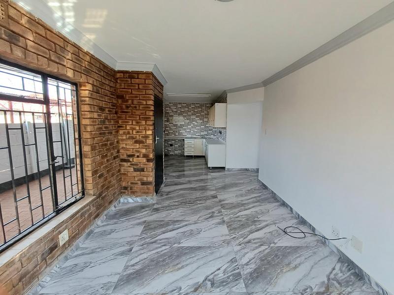 To Let 2 Bedroom Property for Rent in Laudium Gauteng