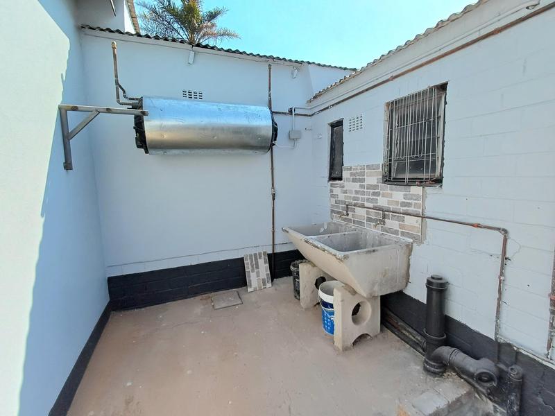 To Let 2 Bedroom Property for Rent in Laudium Gauteng