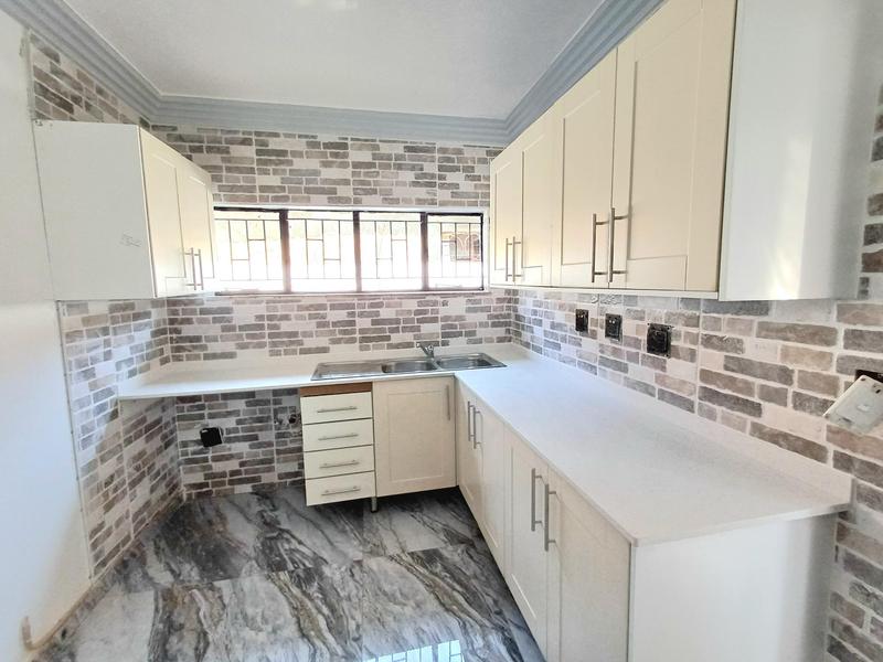 To Let 2 Bedroom Property for Rent in Laudium Gauteng