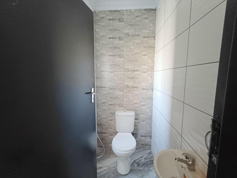 To Let 2 Bedroom Property for Rent in Laudium Gauteng