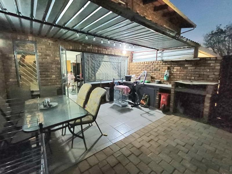 3 Bedroom Property for Sale in Erasmia Gauteng