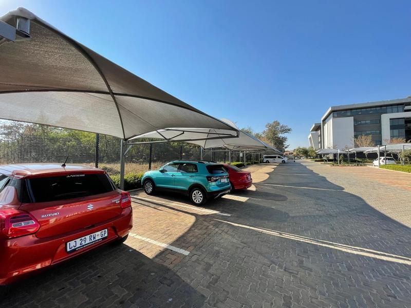 To Let Commercial Property for Rent in Die Hoewes Gauteng