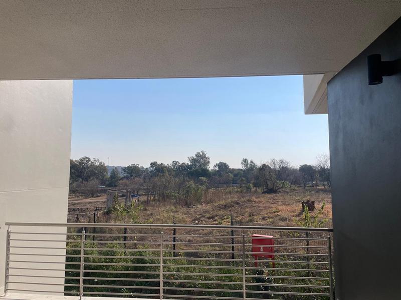 To Let Commercial Property for Rent in Die Hoewes Gauteng