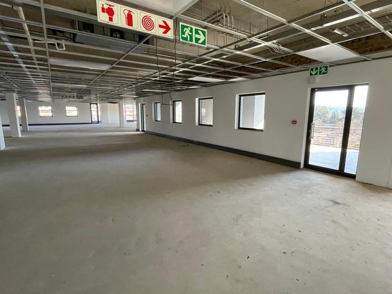 To Let Commercial Property for Rent in Die Hoewes Gauteng