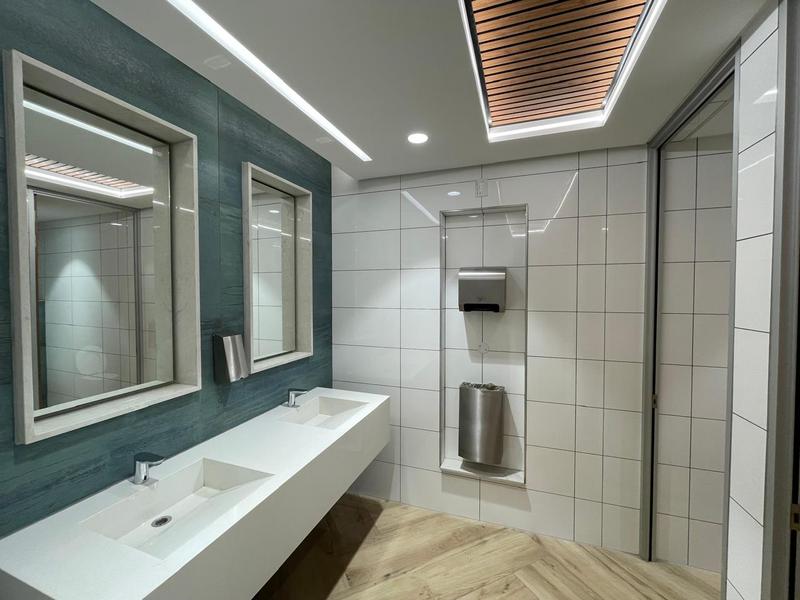To Let Commercial Property for Rent in Die Hoewes Gauteng