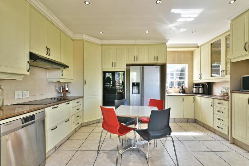 3 Bedroom Property for Sale in Glenvista Gauteng