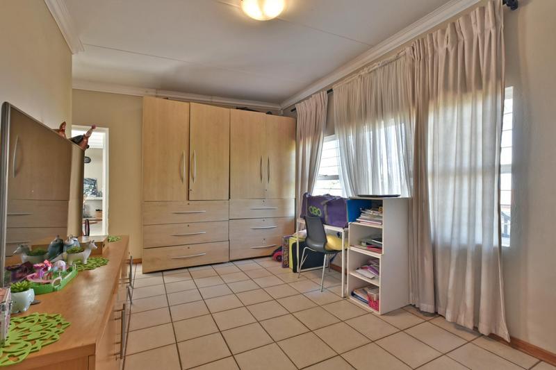 3 Bedroom Property for Sale in Glenvista Gauteng