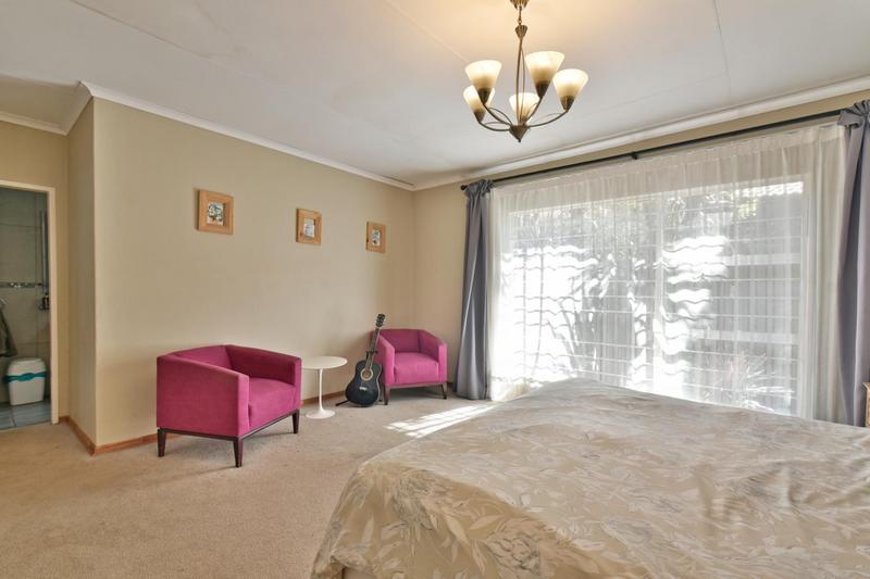 3 Bedroom Property for Sale in Glenvista Gauteng