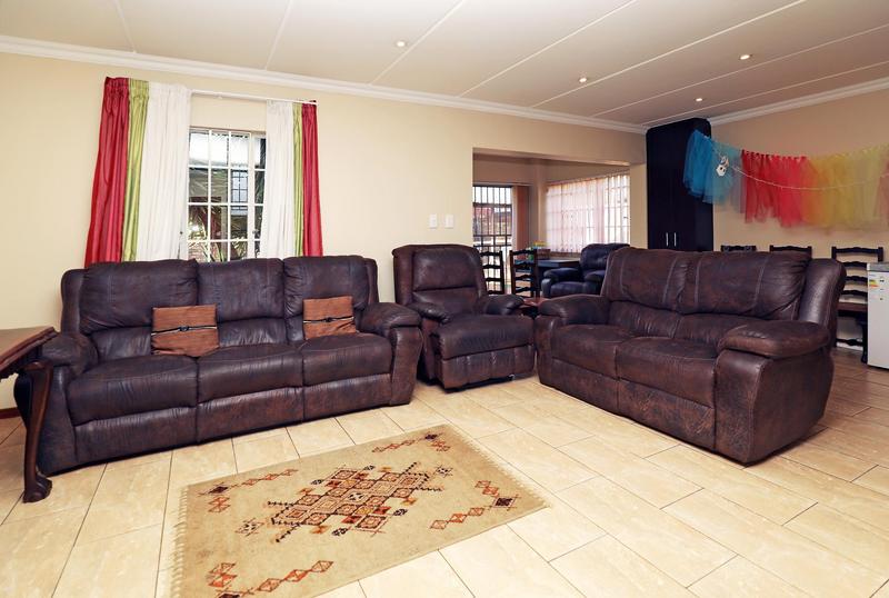 3 Bedroom Property for Sale in Honeyhills Gauteng