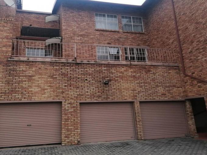 To Let 2 Bedroom Property for Rent in Helderkruin Gauteng