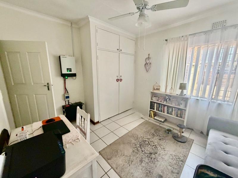 2 Bedroom Property for Sale in Flora Gardens Gauteng