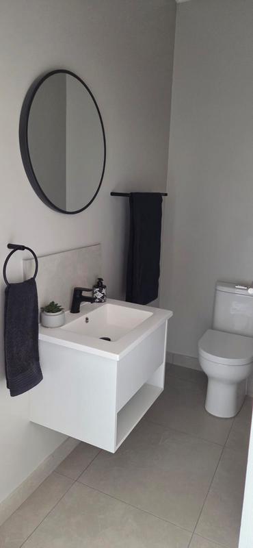 To Let 2 Bedroom Property for Rent in Atholl Gauteng