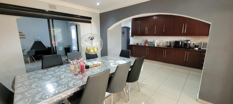 4 Bedroom Property for Sale in Bassonia Gauteng