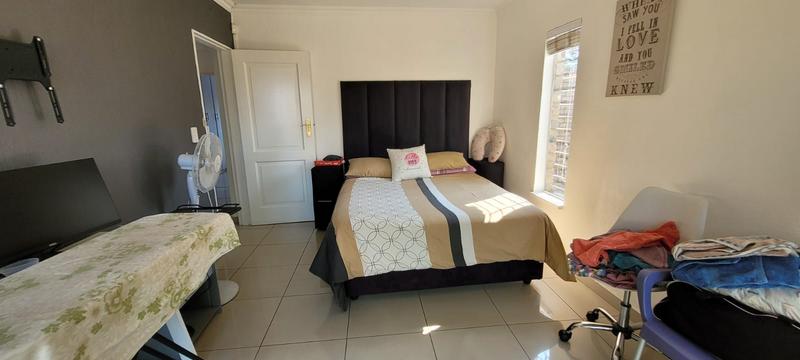 4 Bedroom Property for Sale in Bassonia Gauteng