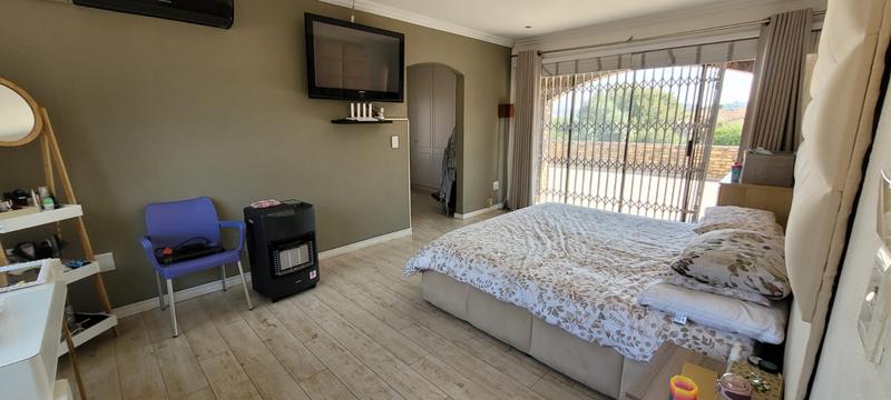 4 Bedroom Property for Sale in Bassonia Gauteng