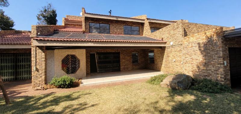 4 Bedroom Property for Sale in Bassonia Gauteng