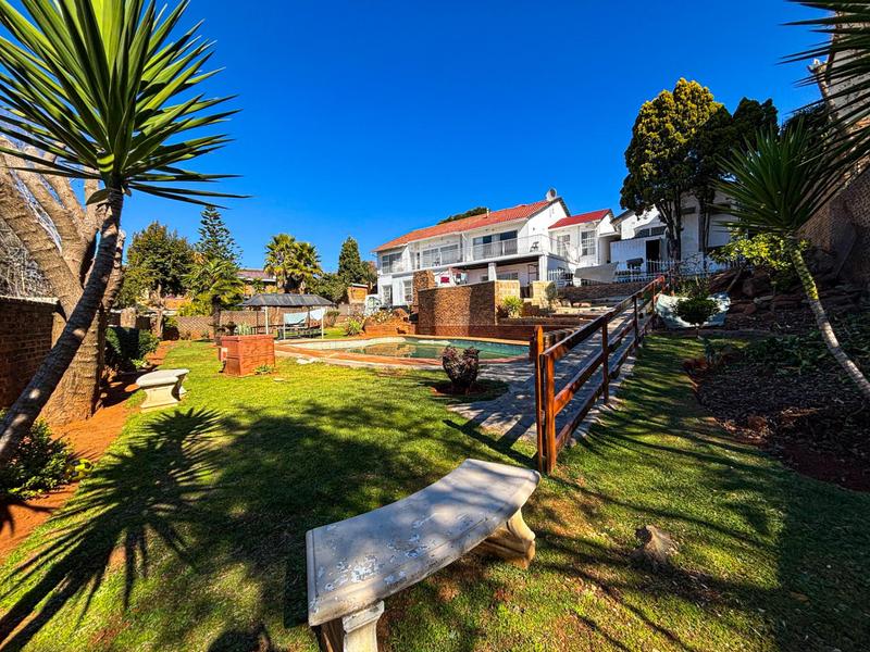 7 Bedroom Property for Sale in Glenvista Gauteng