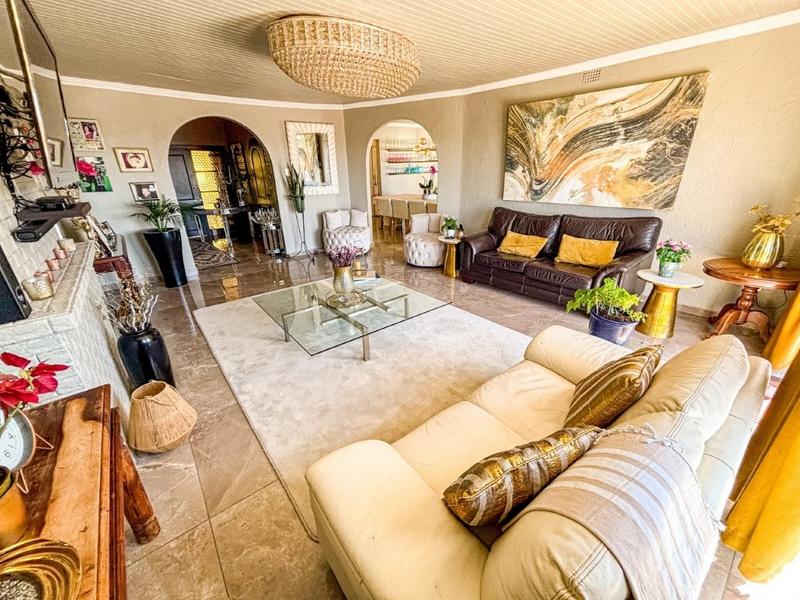 7 Bedroom Property for Sale in Glenvista Gauteng