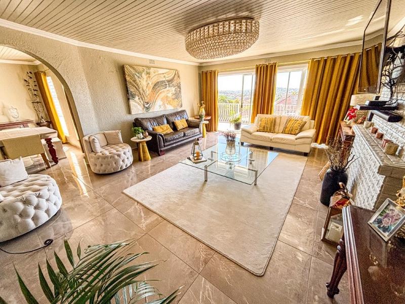 7 Bedroom Property for Sale in Glenvista Gauteng
