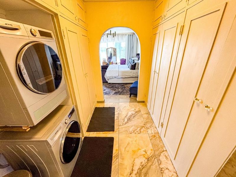 7 Bedroom Property for Sale in Glenvista Gauteng