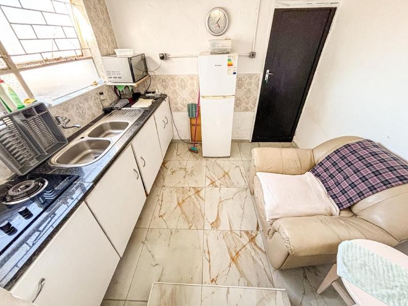 7 Bedroom Property for Sale in Glenvista Gauteng