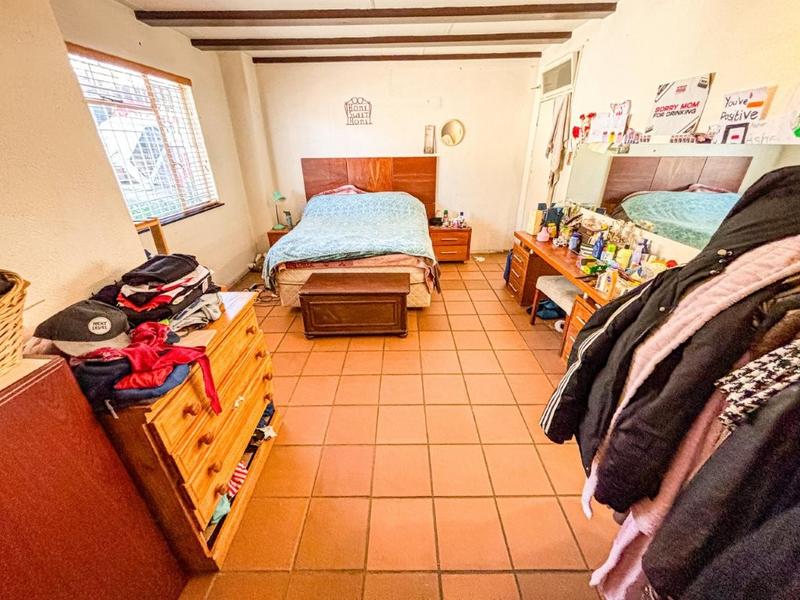 7 Bedroom Property for Sale in Glenvista Gauteng