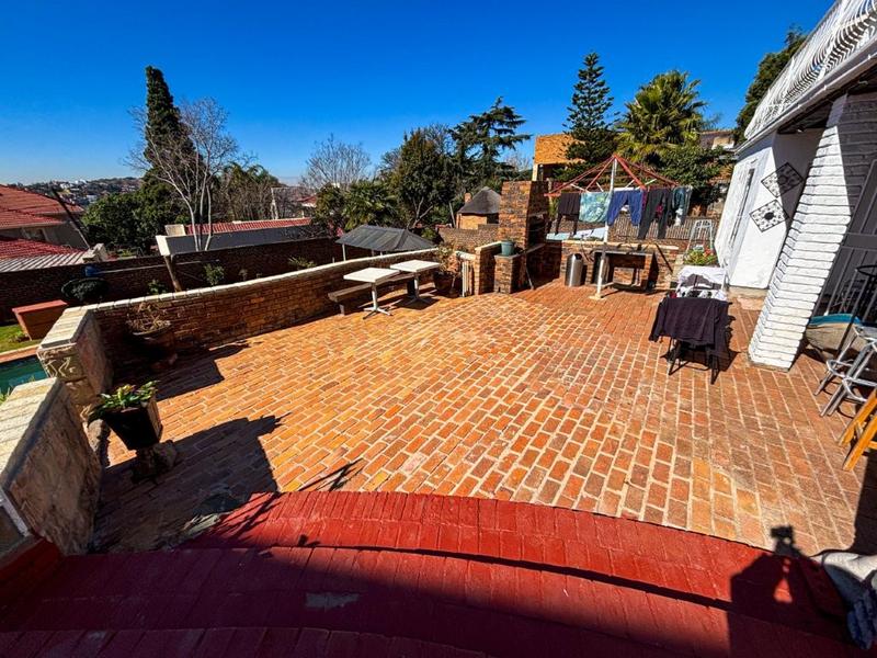 7 Bedroom Property for Sale in Glenvista Gauteng