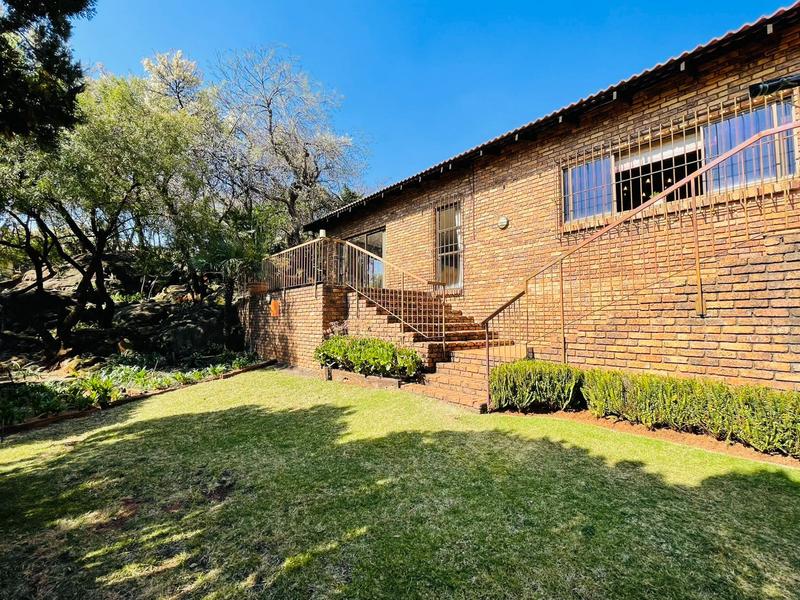 3 Bedroom Property for Sale in Glenvista Gauteng
