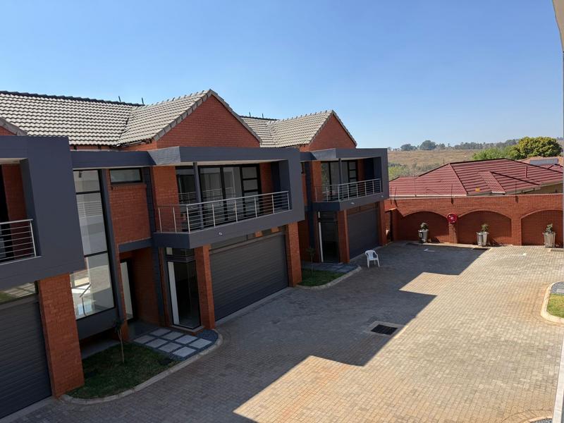 To Let 3 Bedroom Property for Rent in Erasmia Gauteng