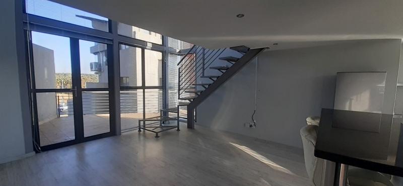 1 Bedroom Property for Sale in Rooihuiskraal North Gauteng