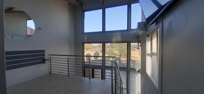 1 Bedroom Property for Sale in Rooihuiskraal North Gauteng