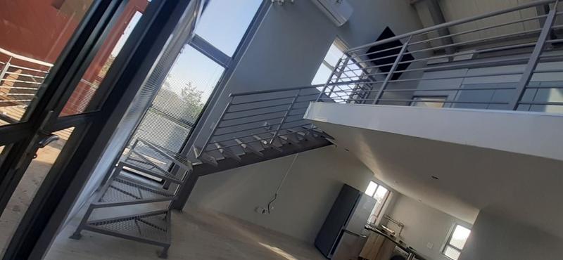 1 Bedroom Property for Sale in Rooihuiskraal North Gauteng