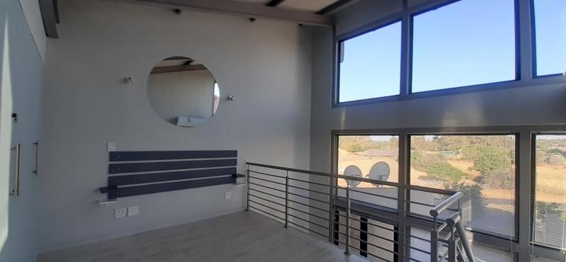 1 Bedroom Property for Sale in Rooihuiskraal North Gauteng