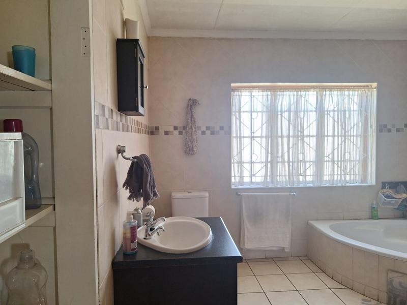 3 Bedroom Property for Sale in Brakpan Central Gauteng