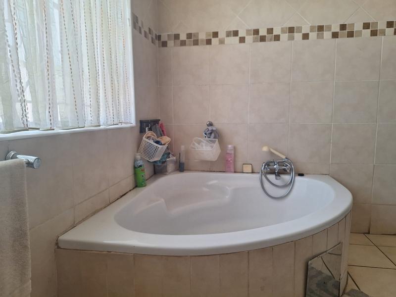 3 Bedroom Property for Sale in Brakpan Central Gauteng