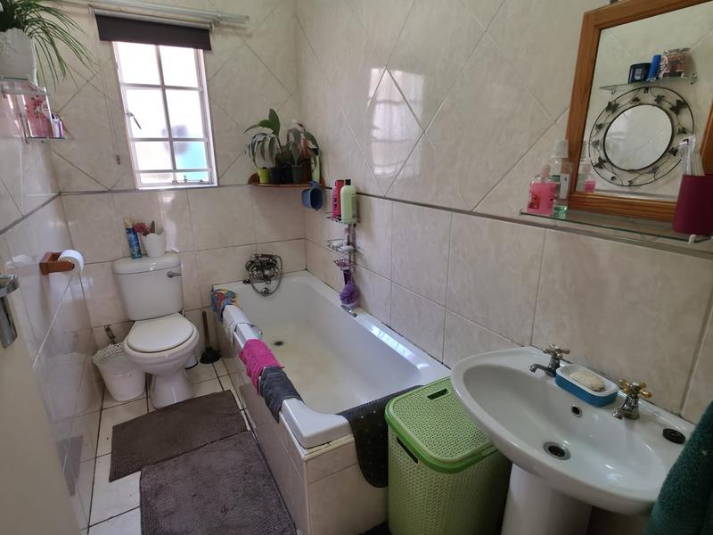 2 Bedroom Property for Sale in Kookrus Gauteng