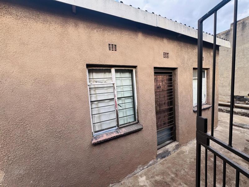 3 Bedroom Property for Sale in Diepkloof Zone 6 Gauteng