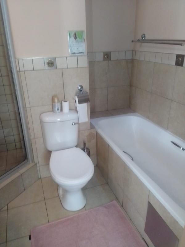 1 Bedroom Property for Sale in Johannesburg Gauteng
