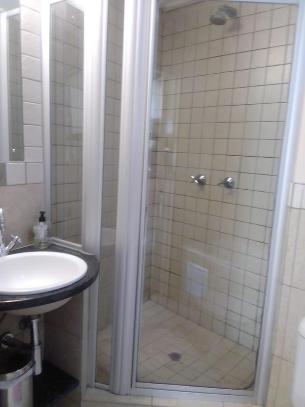 1 Bedroom Property for Sale in Johannesburg Gauteng